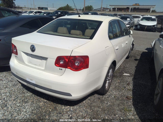3VWEG71K17M145076 Volkswagen Jetta Sedan Wolfsburg Edition