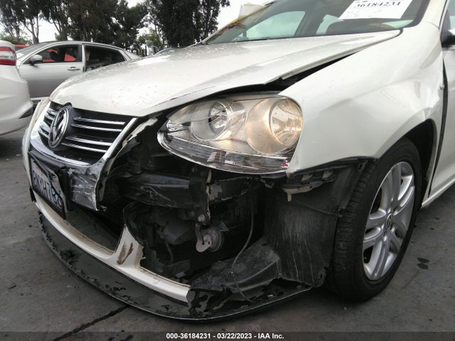 3VWEG71K17M145076 Volkswagen Jetta Sedan Wolfsburg Edition