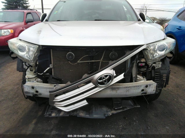 2013 TOYOTA HIGHLANDER VIN: 5TDBK3EH7DS181040