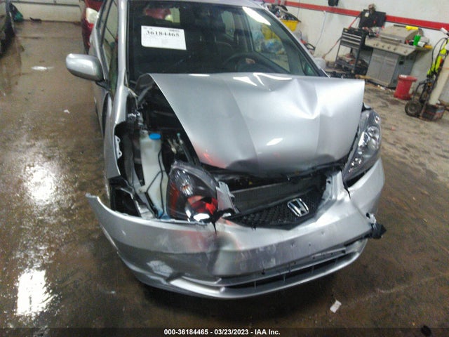 2012 HONDA FIT VIN: JHMGE8H3XCS000866