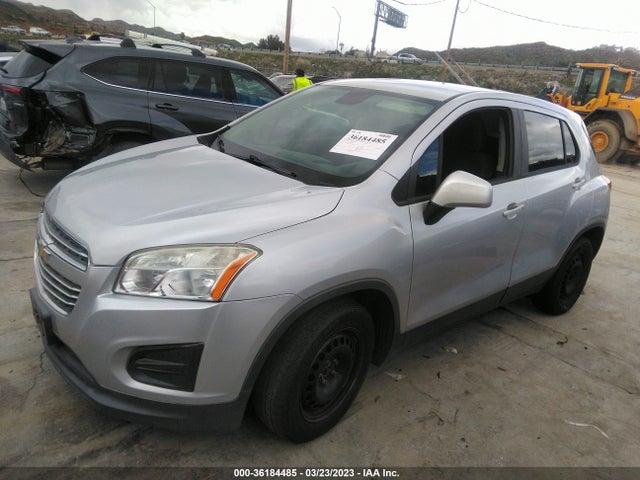 Chevrolet TRAX LS 2015 3GNCJKSB3FL242580 Image 2