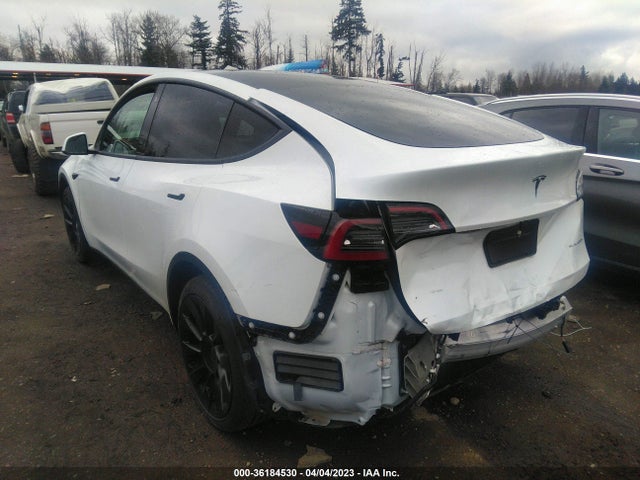 7SAYGAEE2NF366398 Tesla Model Y Long Range