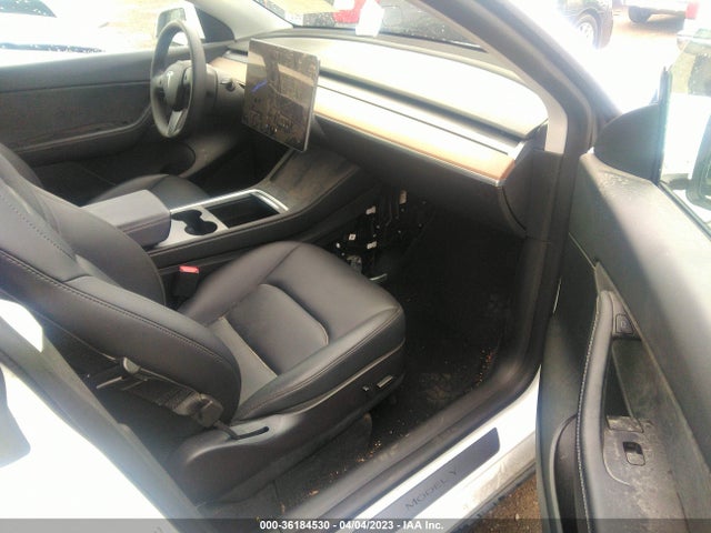 7SAYGAEE2NF366398 Tesla Model Y Long Range