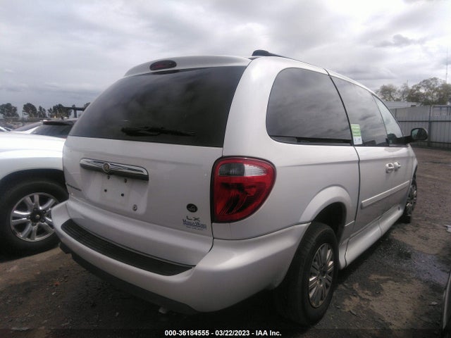 2005 CHRYSLER TOWN & COUNTRY LX VIN: 2C4GP44R35R567035