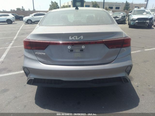 3KPF24AD0NE490046 KIA Forte Lxs