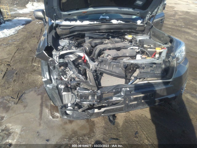 JF2SJAWCXJH425453 Subaru Forester Touring