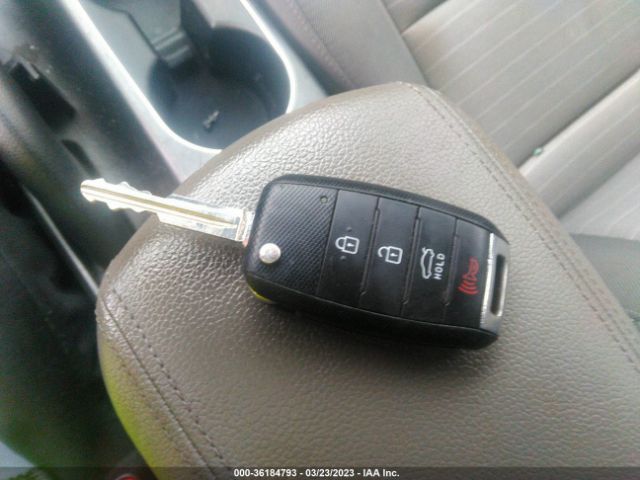 KNAFX4A8XE5120381 KIA FORTE EX