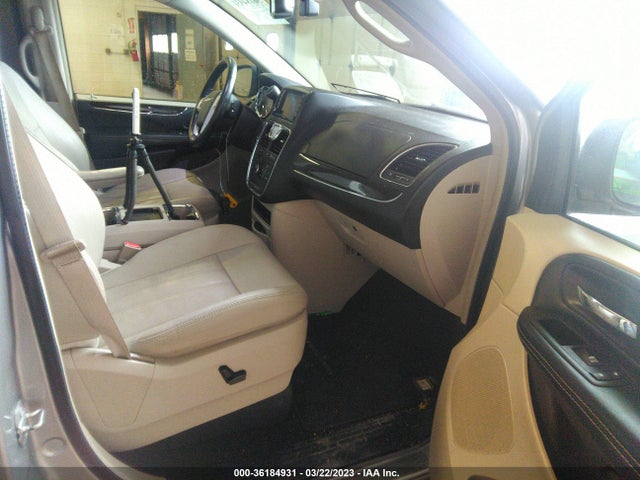 2C4RC1CG2GR221497 Chrysler Town & Country Touring-l