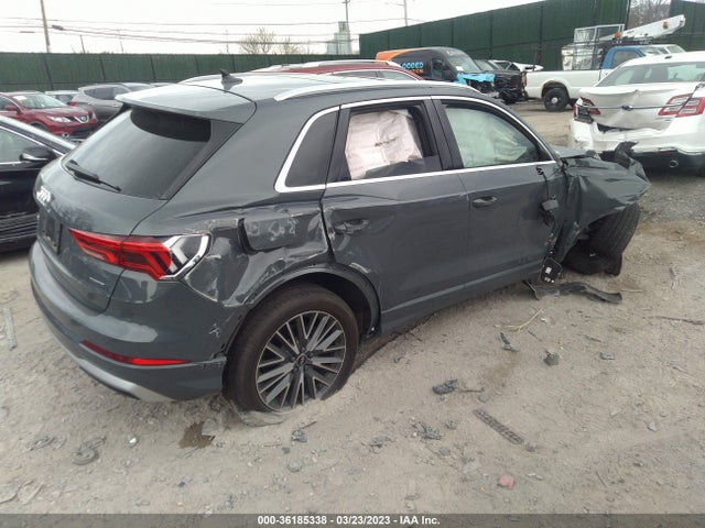 WA1AUCF37M1143050 Audi Q3 PREMIUM