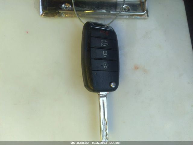 KNAGM4A73F5635714 KIA Optima Lx