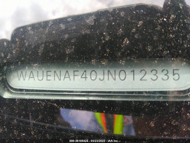WAUENAF40JN012335 Audi A4 Premium Plus