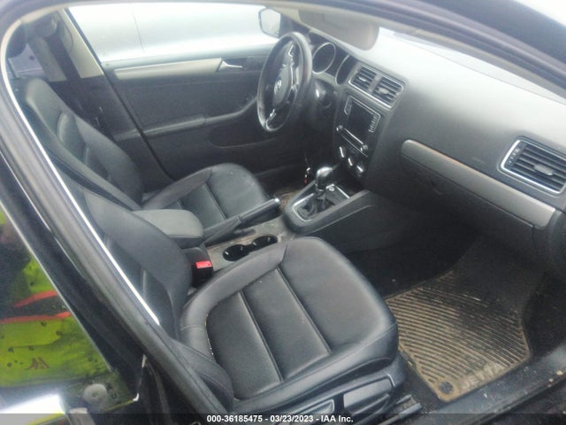 2017 VOLKSWAGEN JETTA 1.4T SE VIN: 3VWDB7AJ5HM284680