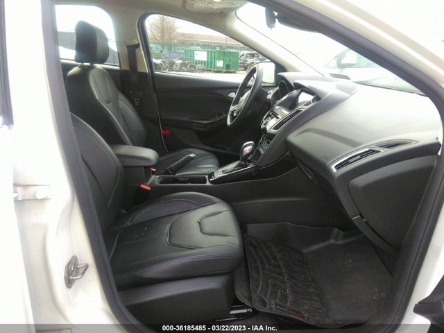 Ford Focus Titanium 2018 1FADP3N22JL226197 Image 5