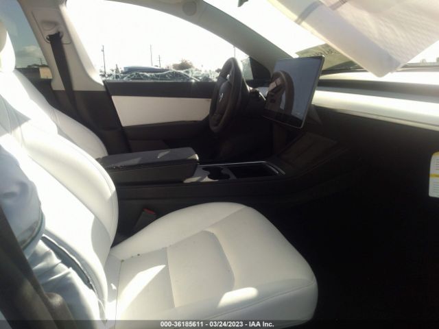 7SAYGAEE2NF350735 Tesla Model Y Long Range