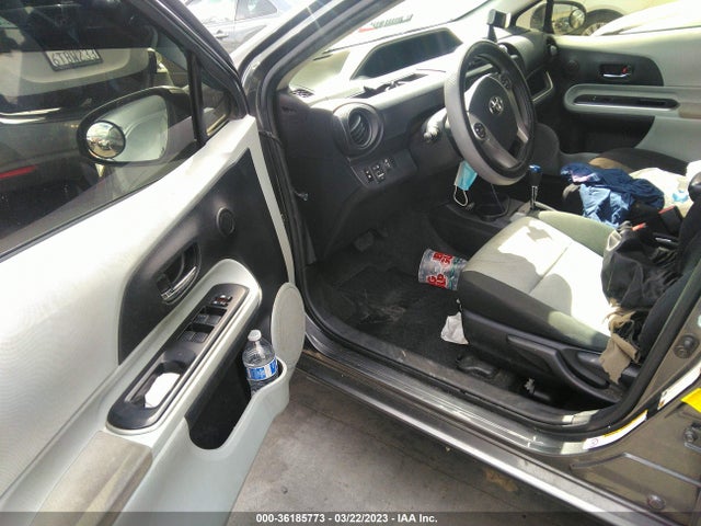 Toyota Prius C One/three/two/four 2014 JTDKDTB37E1567992 Image 7