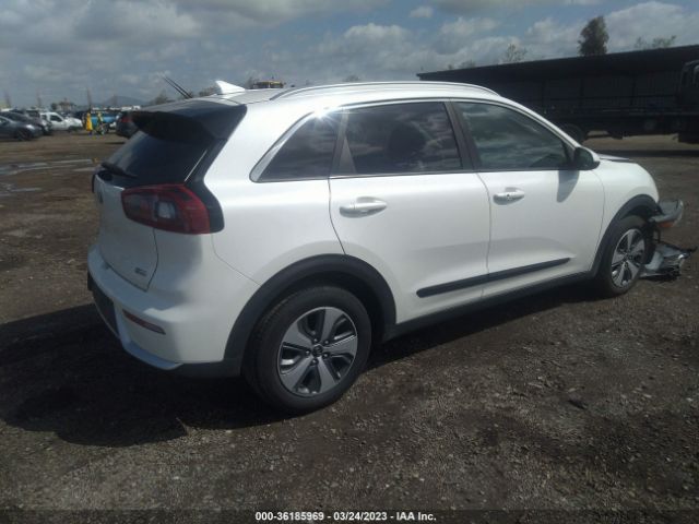 KNDCB3LC8K5352991 KIA NIRO LX