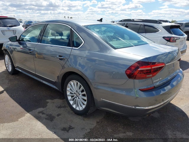 1VWBT7A33HC004052 Volkswagen Passat 1.8t Se