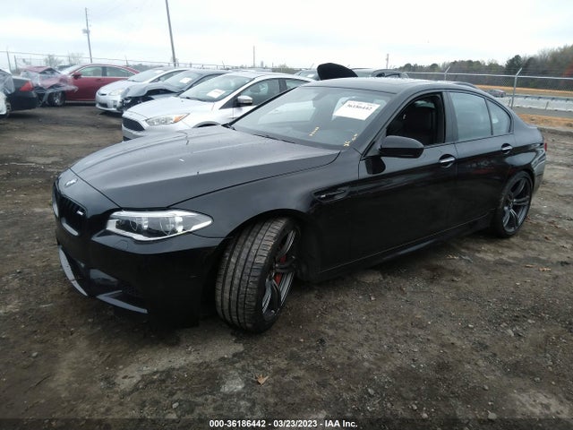 BMW M5 2014 WBSFV9C59ED097618 Image 2