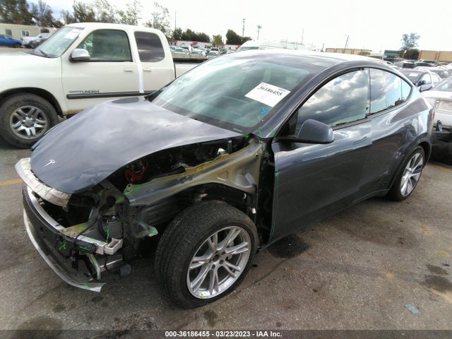 Tesla Model Y Long Range 2021 5YJYGDEE2MF114776 Image 2