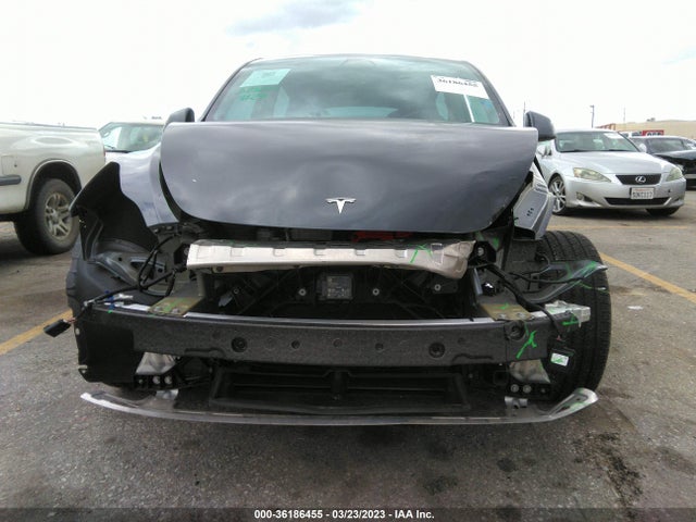 Tesla Model Y Long Range 2021 5YJYGDEE2MF114776 Image 8