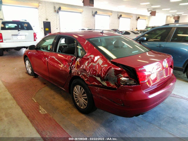 1VWAT7A38FC077118 Volkswagen Passat 1.8t S