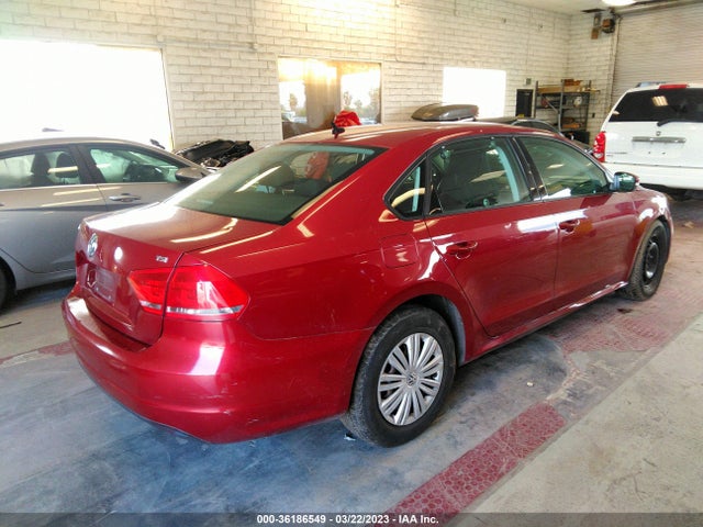 1VWAT7A38FC077118 Volkswagen Passat 1.8t S