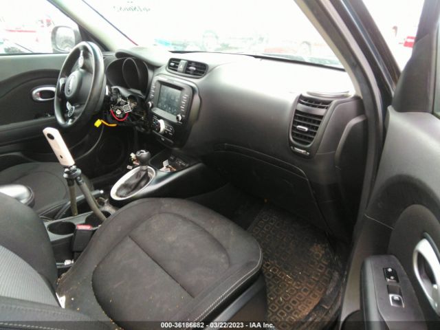 KNDJP3A59J7580675 KIA SOUL +