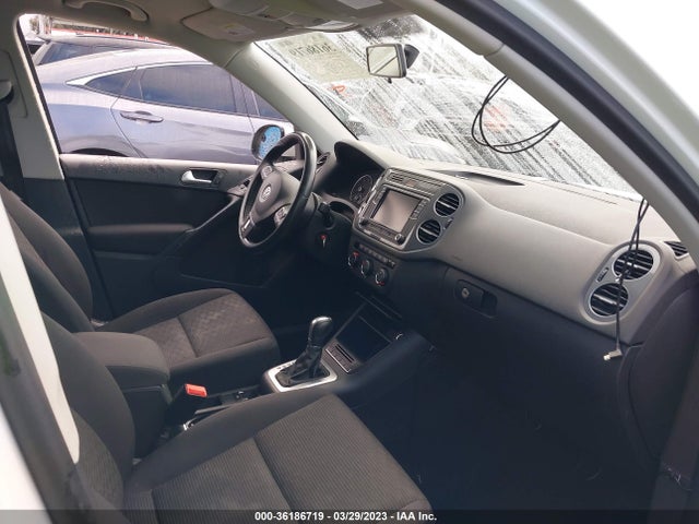Volkswagen TIGUAN S 2015 WVGAV7AX2FW559531 Image 7