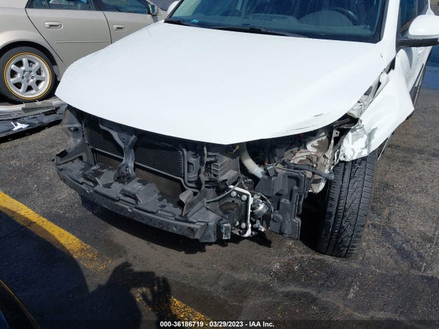 Volkswagen TIGUAN S 2015 WVGAV7AX2FW559531 Image 8