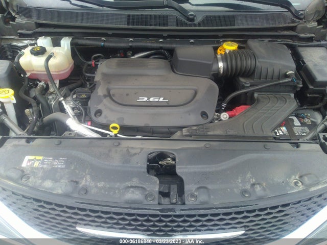 2C4RC1DG2HR517202 Chrysler Pacifica Touring