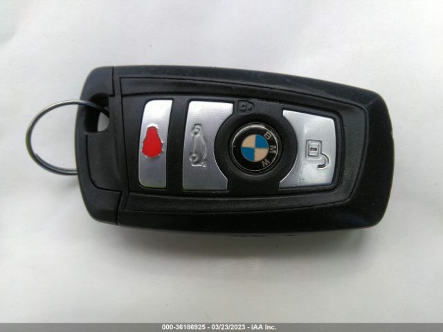WBA8E1G51GNU11719 BMW 3 Series 320i