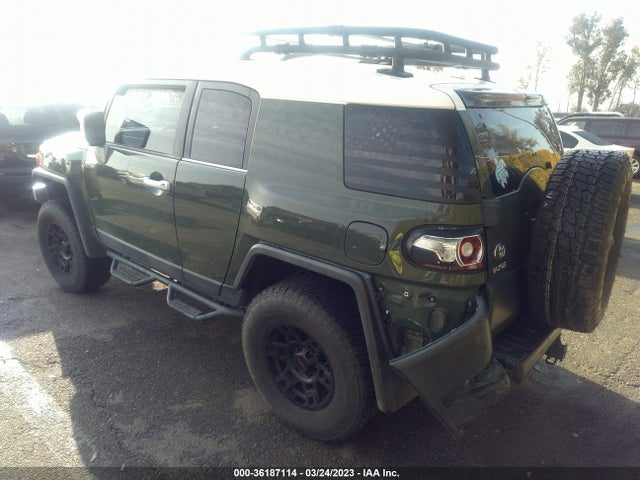Toyota FJ Cruiser 2014 JTEBU4BF7EK189517 Image 4