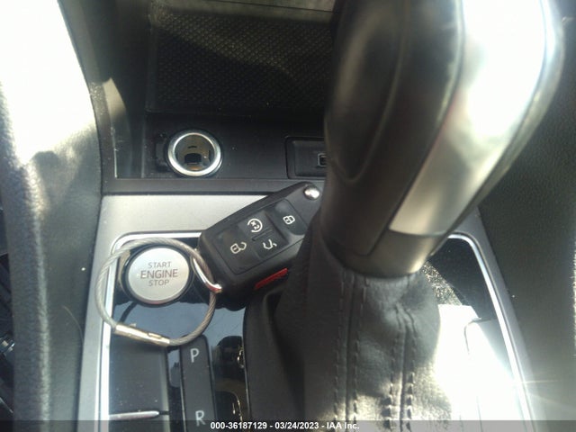 2021 Volkswagen Passat, VIN: 1VWSA7A3XMC010379