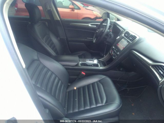 3FA6P0CD1KR140202 Ford FUSION SEL