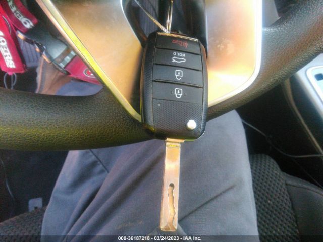 5XXGT4L38LG437363 KIA Optima Lx