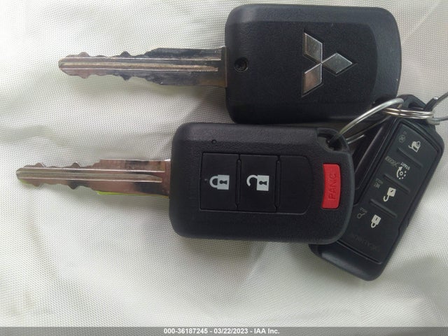 JA4AZ3A33JZ059345 Mitsubishi Outlander Es/se/sel/le