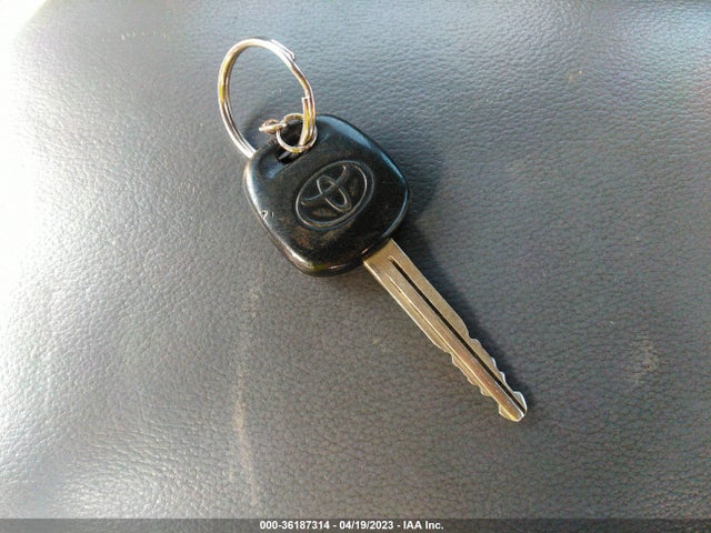 2004 TOYOTA CAMRY SOLARA SE/SPT/SLE VIN: 4T1CA30P74U030874