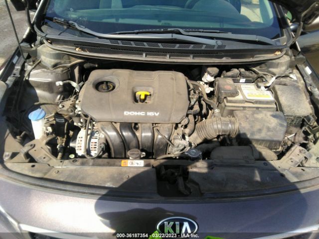 3KPFK4A71JE215967 KIA FORTE LX