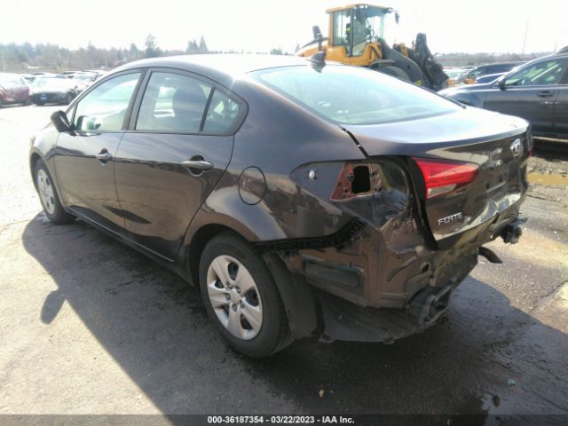 3KPFK4A71JE215967 KIA FORTE LX