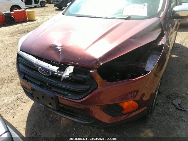 2018 FORD ESCAPE S VIN: 1FMCU0F76JUA04551