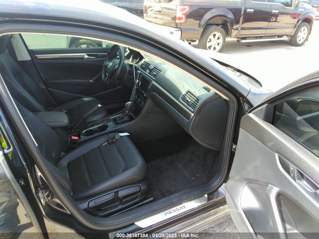 2018 VOLKSWAGEN PASSAT 2.0T SE VIN: 1VWBA7A32JC008671