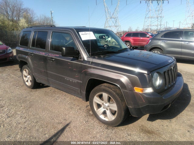 1C4NJPFB0GD537071 auction archive image
