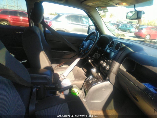 1C4NJPFB0GD537071 Jeep Patriot Latitude