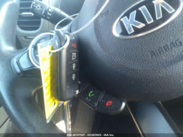 KNDJN2A29E7066160 KIA Soul Base