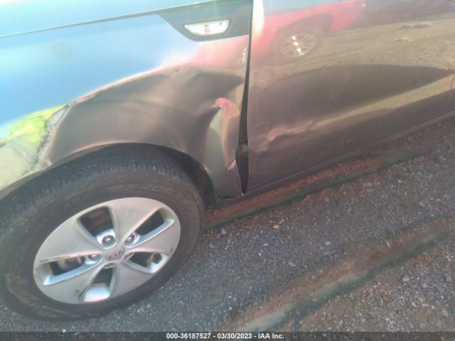 KNDJN2A29E7066160 KIA Soul Base