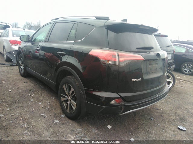 2017 TOYOTA RAV4 XLE VIN: 2T3RFREV4HW570122