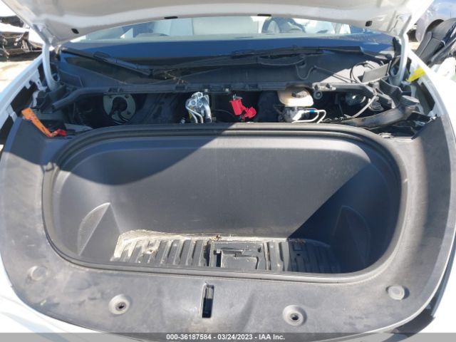 7SAYGDEF7NF447553 Tesla Model Y Performance