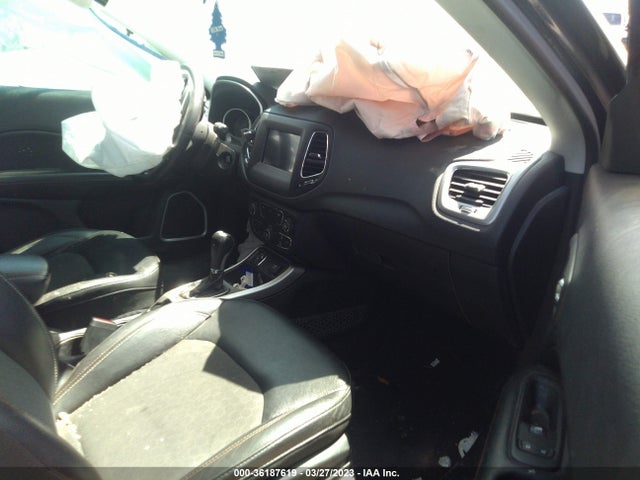 3C4NJCBB0KT652092 Jeep Compass Latitude