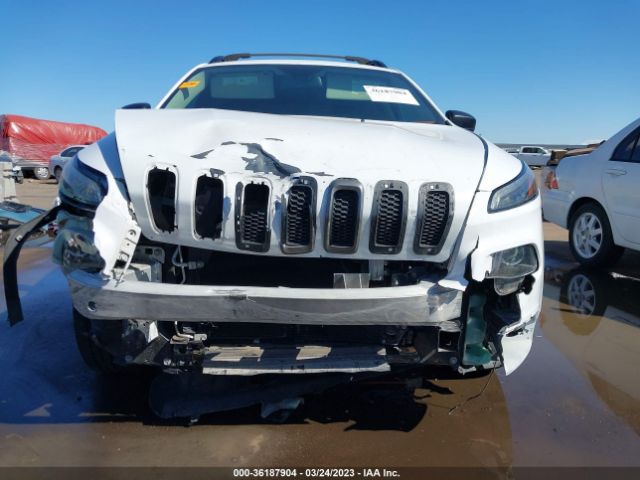 1C4PJLABXHW508305 Jeep Cherokee Altitude