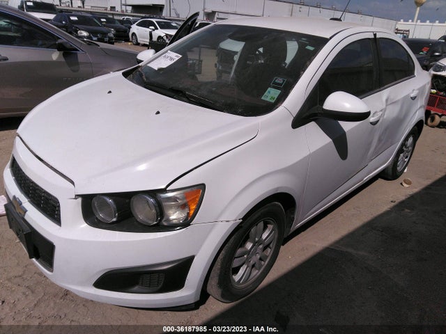 Chevrolet SONIC LT 2016 1G1JC5SH2G4131521 Image 2